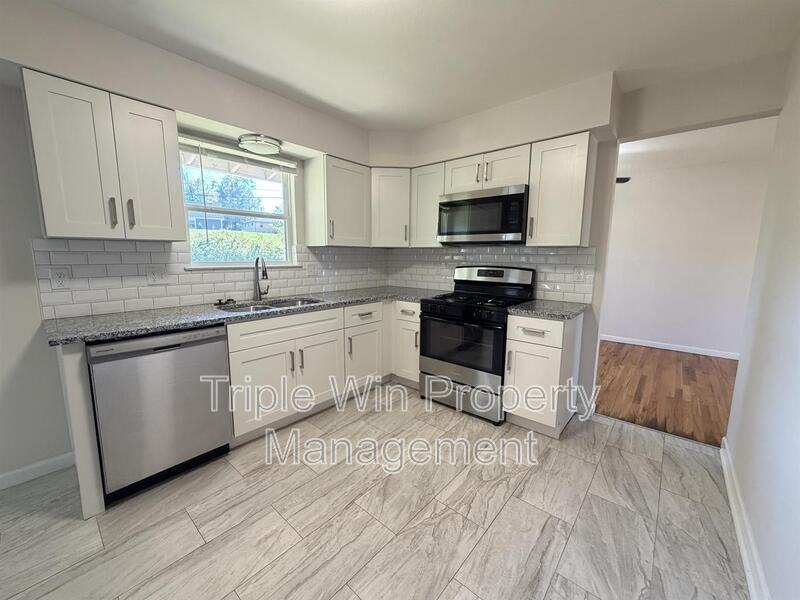 10721 Corning Dr - Photo 6 of 25
