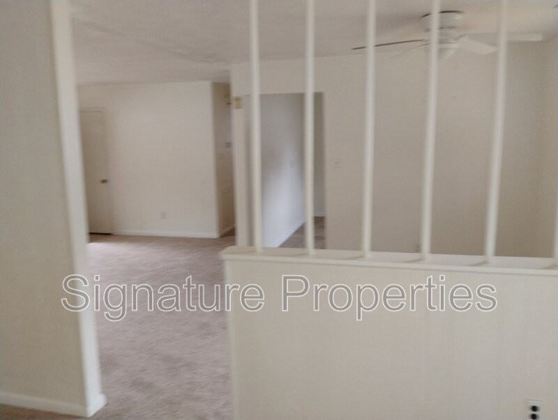 3825 Annie Ln - Photo 7 of 38