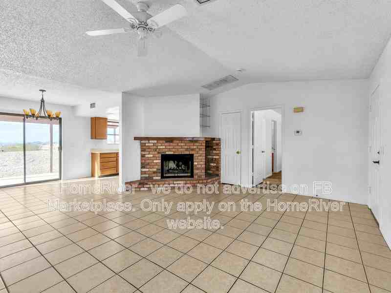 3381 Amberwood Ave - Photo 2 of 18