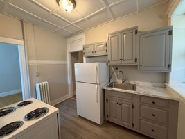 featured image of 10 Kent Ave
