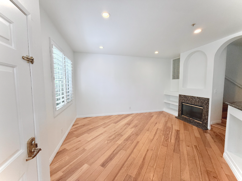 109 Santa Barbara Ct - Photo 3 of 14