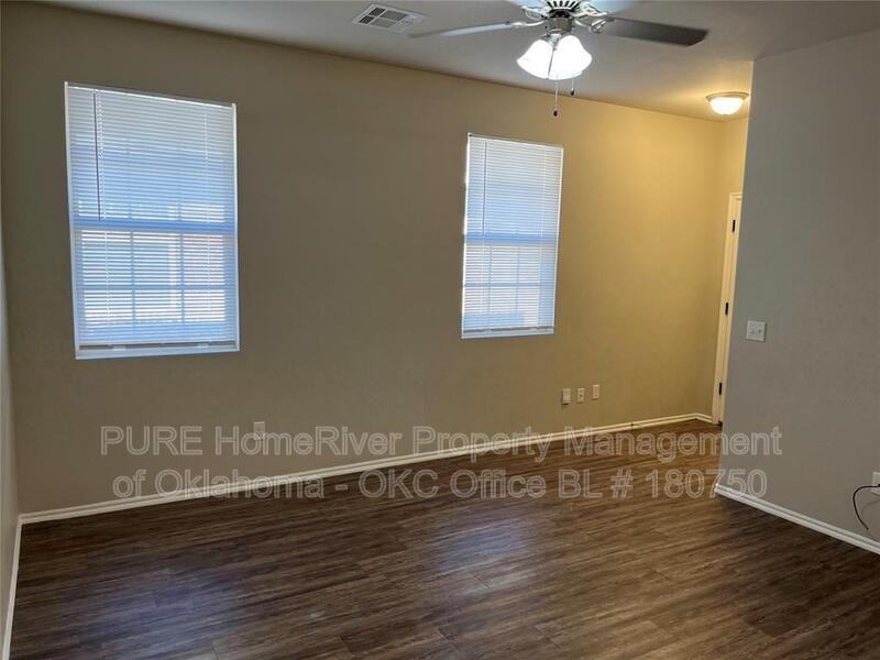 206 Ashley Dr - Photo 3 of 18