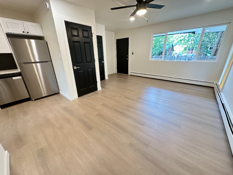 1216 Maple St #1 - Photo 5 of 15