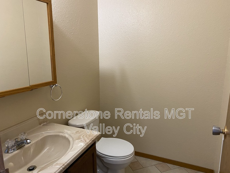 940 9th Ave Se - Photo 6 of 16