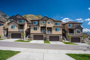 featured image of 1661 E Aspen Summit Dr