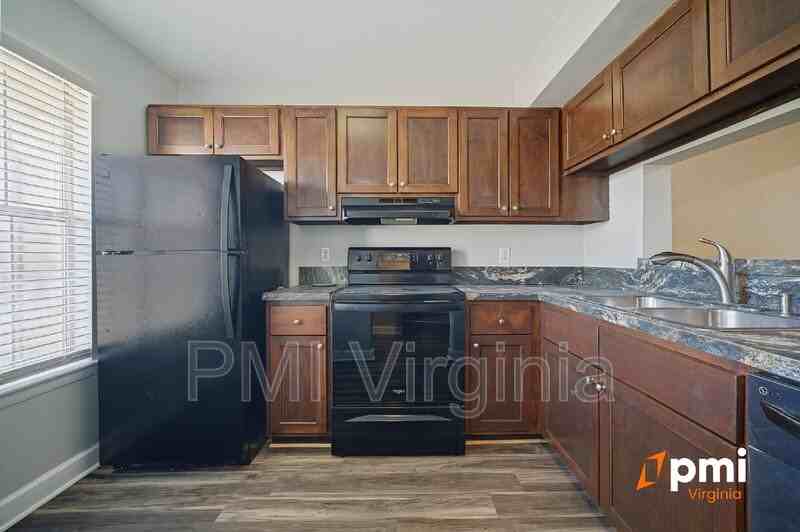 765 Hampshire Ln - Photo 5 of 29