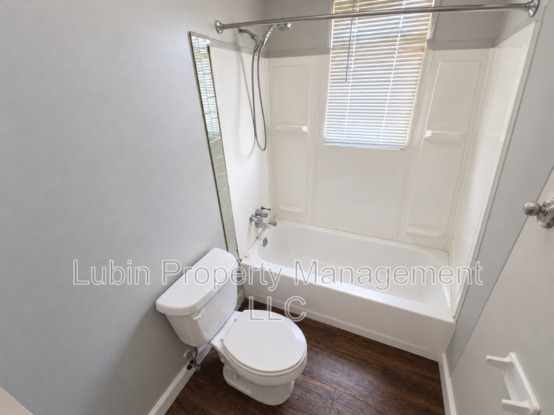 3827 Ajanders Dr - Photo 5 of 7