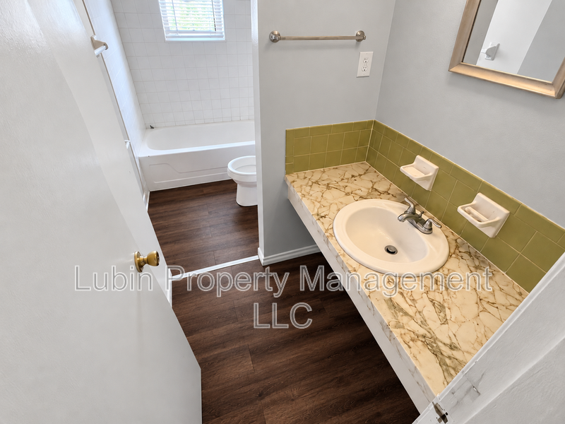3827 Ajanders Dr - Photo 6 of 7