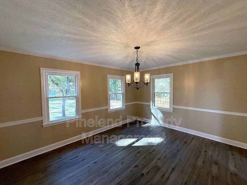 602 Lewis St - Photo 4 of 26