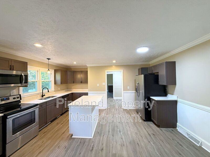 602 Lewis St - Photo 6 of 26