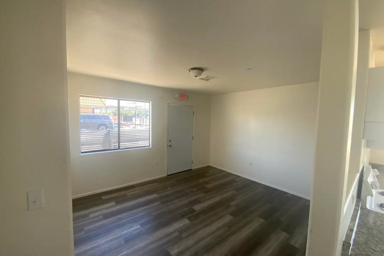 1460 W Saint Marys Rd #1 - Photo 3 of 20