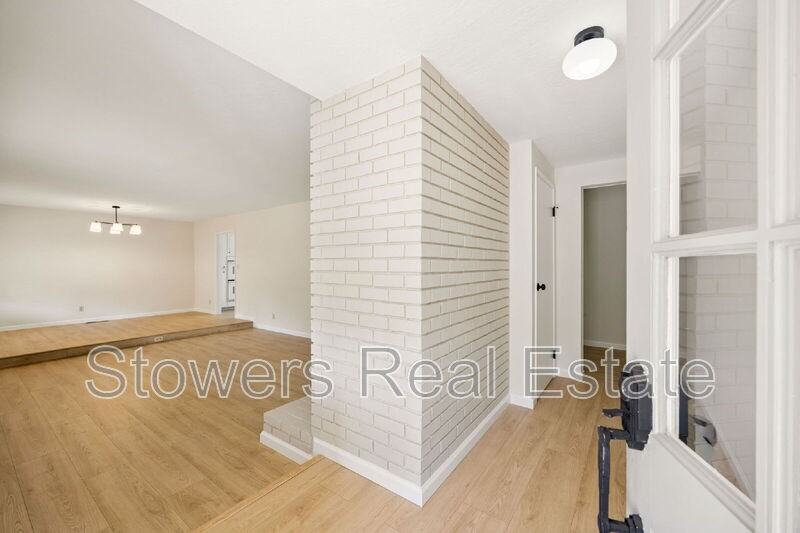 5525 Lewis Way - Photo 5 of 50