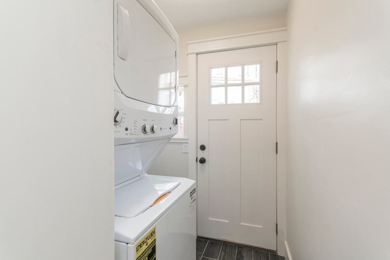 5745 Hunter St - Photo 7 of 16