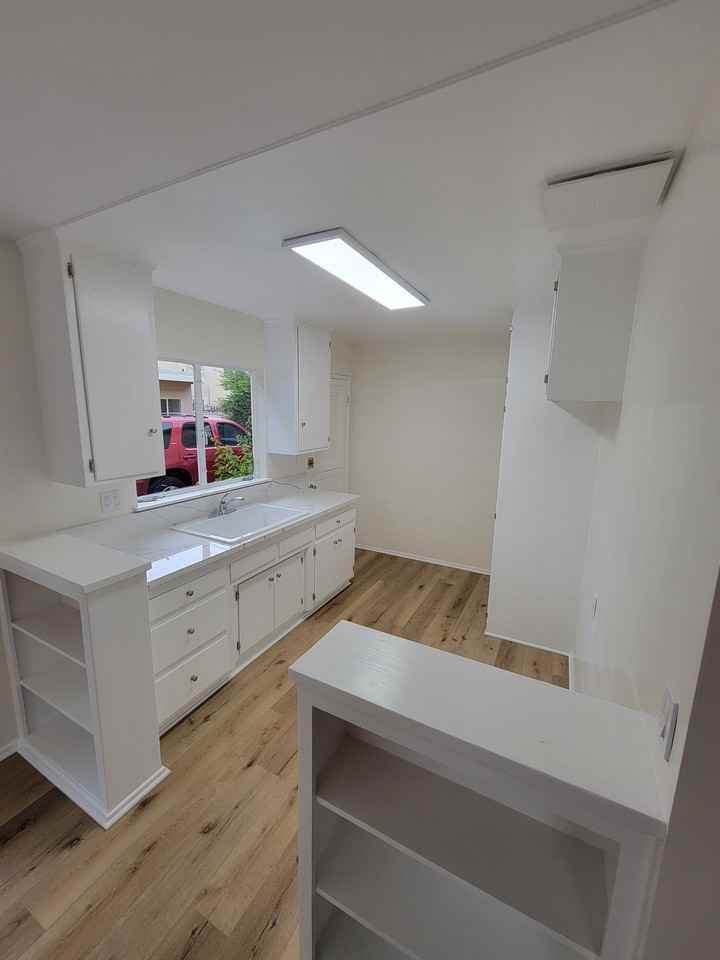 13654 Wyandotte St #654W - Photo 2 of 16