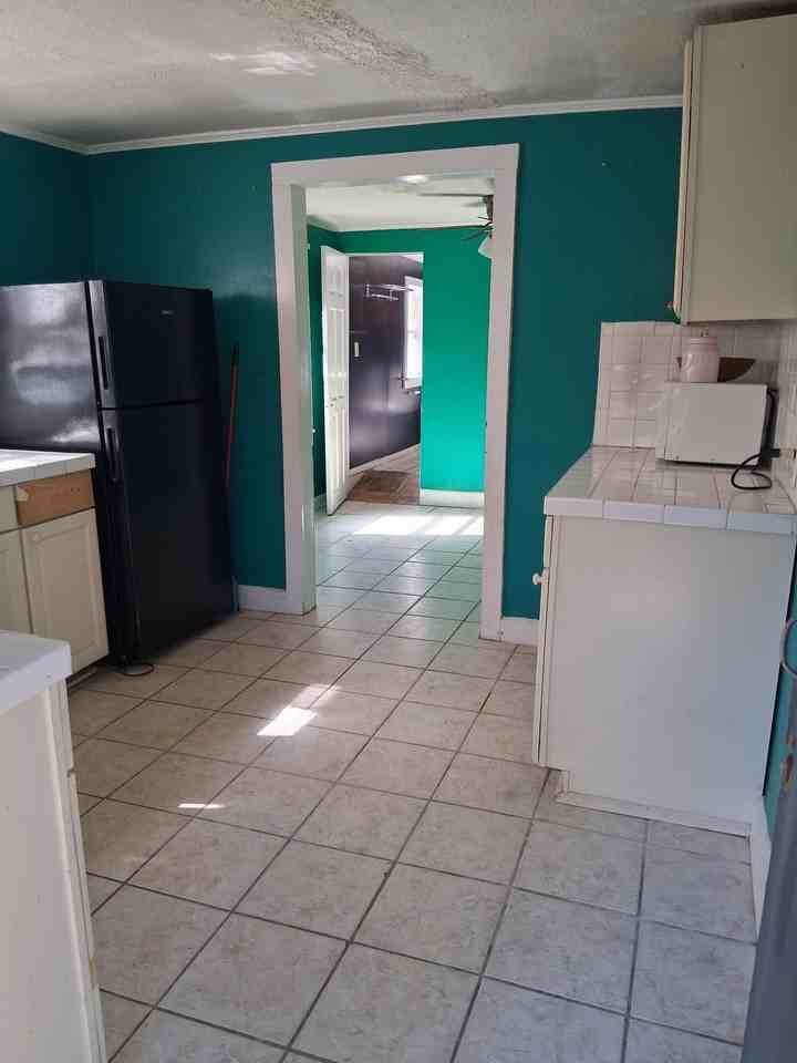 214 N Mock Rd #B - Photo 3 of 8