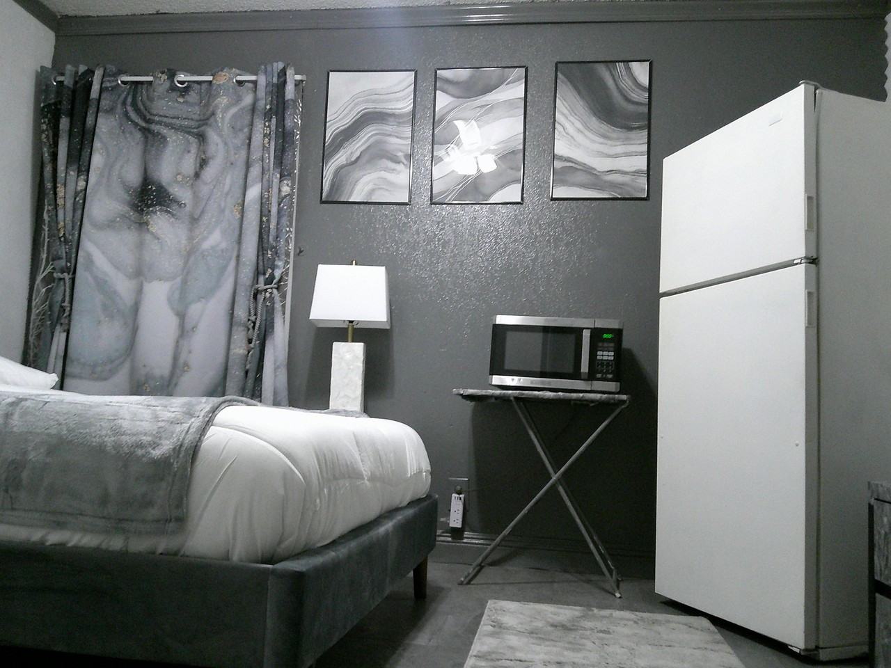 2380 S Bardell Ave - Photo 5 of 6