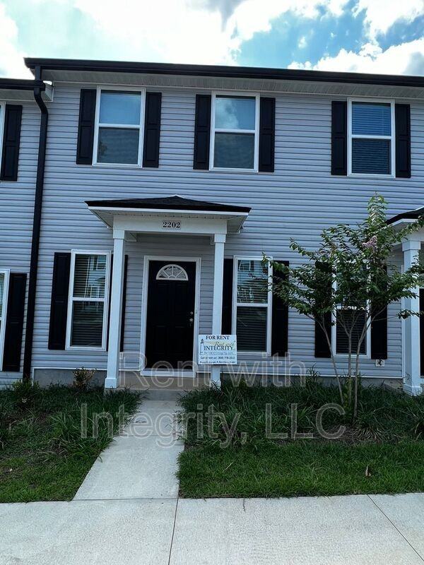 2202 Del Carmel Way - Photo 2 of 27