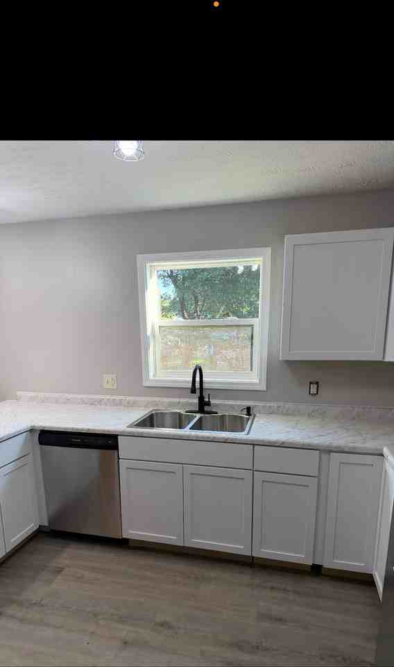 2021 Spring Brook Ave - Photo 5 of 13