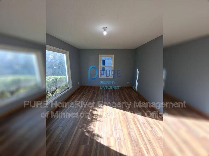 793 Lake St - Photo 3 of 20