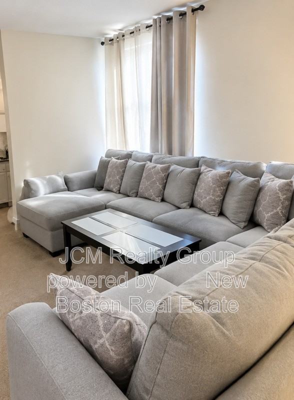 17 Irwin St #U6 - Photo 6 of 7