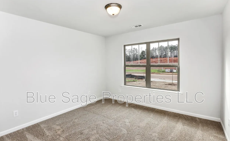 102 Hillis Ln - Photo 6 of 27