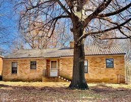featured image of 1432 S Madison St