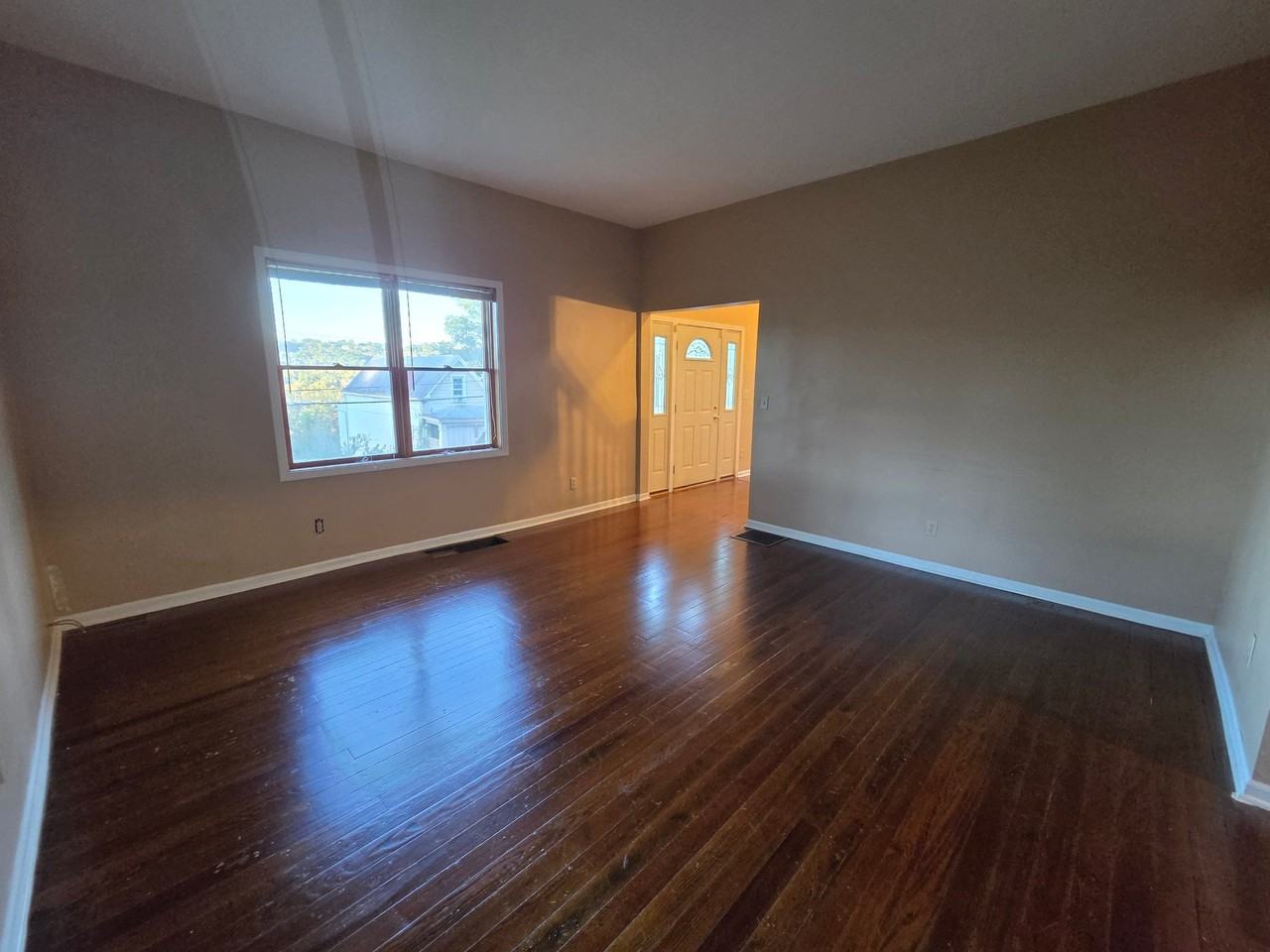 516 Tafel St - Photo 4 of 15