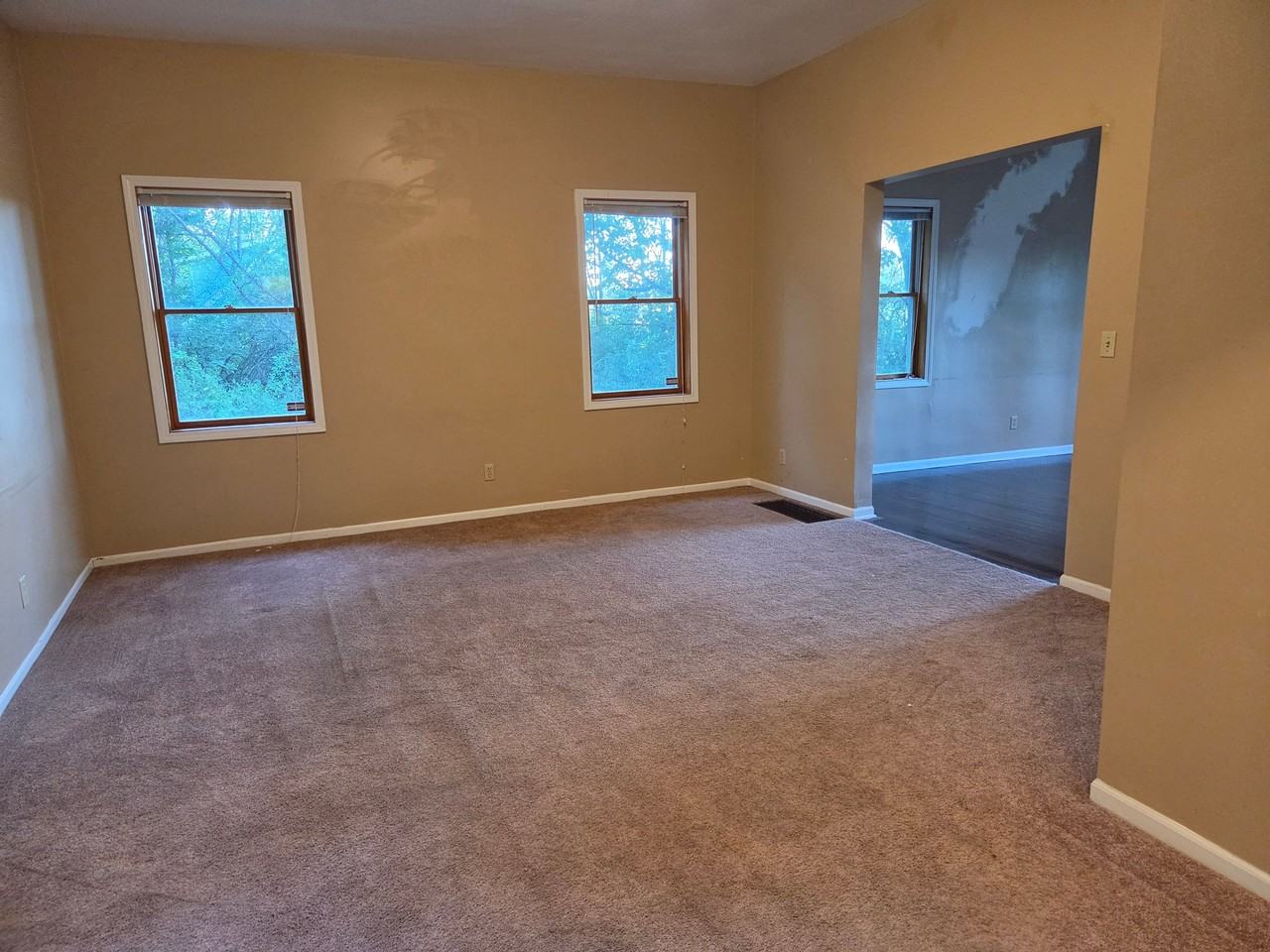 516 Tafel St - Photo 6 of 15