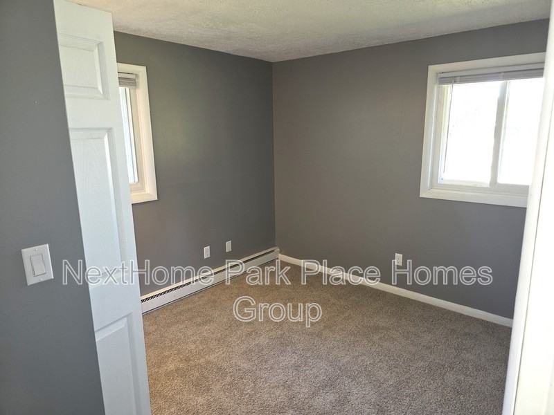 8976 Delwood Dr - Photo 5 of 8