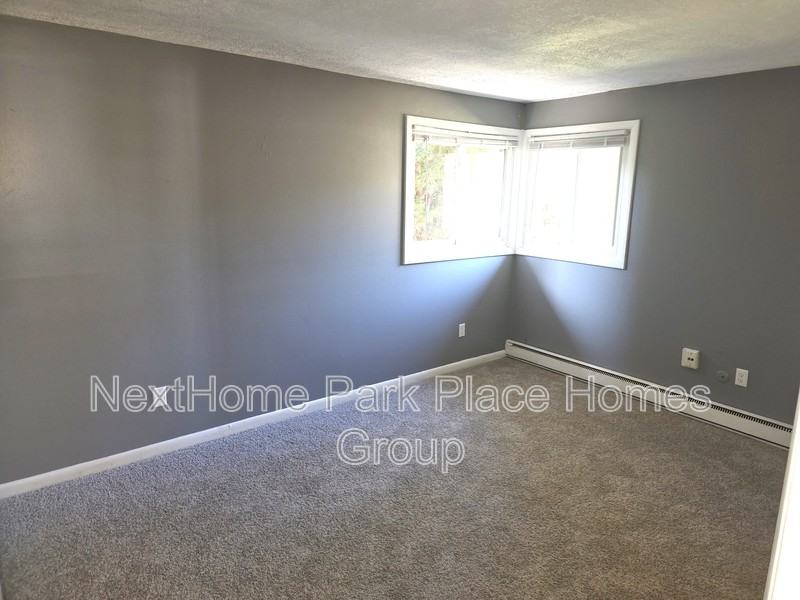 8976 Delwood Dr - Photo 6 of 8