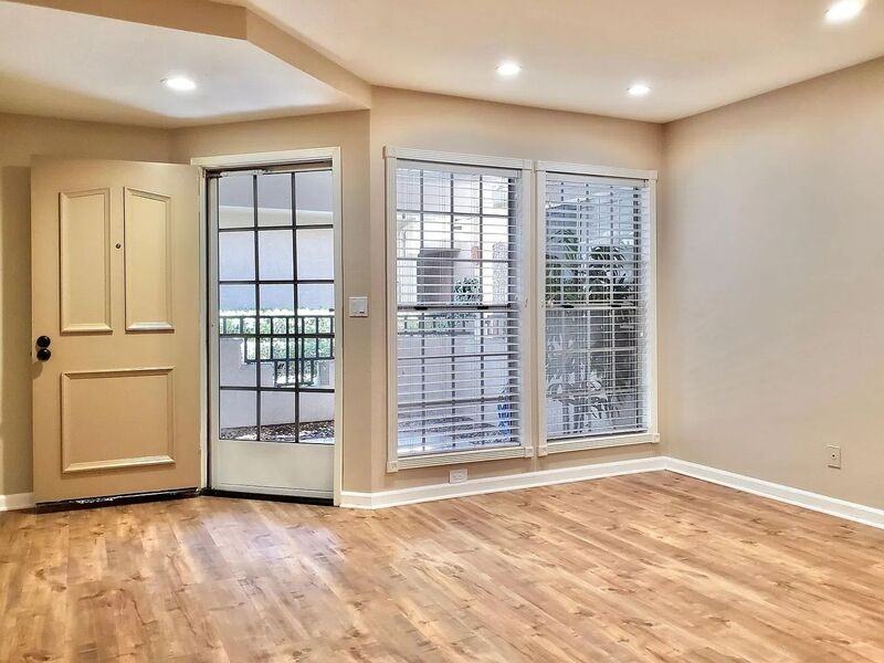 24504 Mozer Dr - Photo 3 of 11