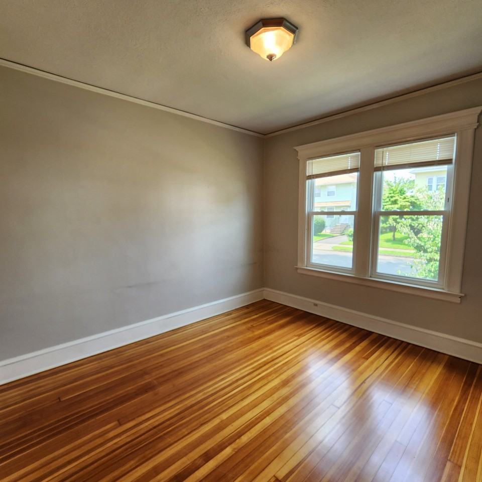 104 Beverly Rd - Photo 4 of 18