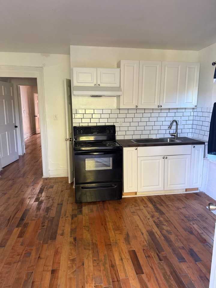 315 Monroe St #A - Photo 7 of 17