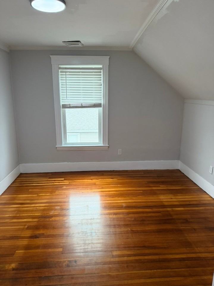 21 Cross St #2R - Photo 7 of 11