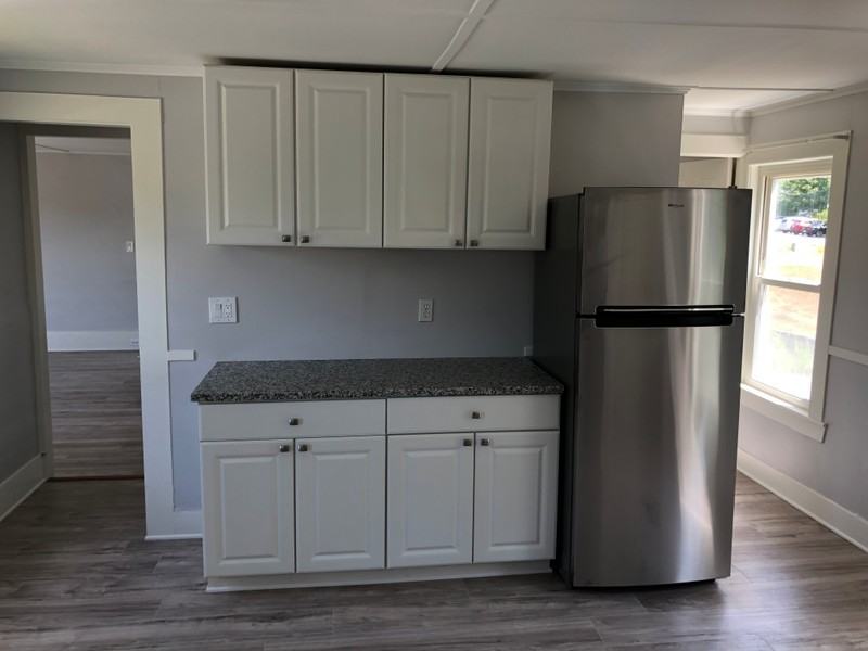 6 Maple Ave #D - Photo 4 of 10