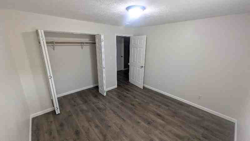 1612 4th Ave N - Photo 5 of 11