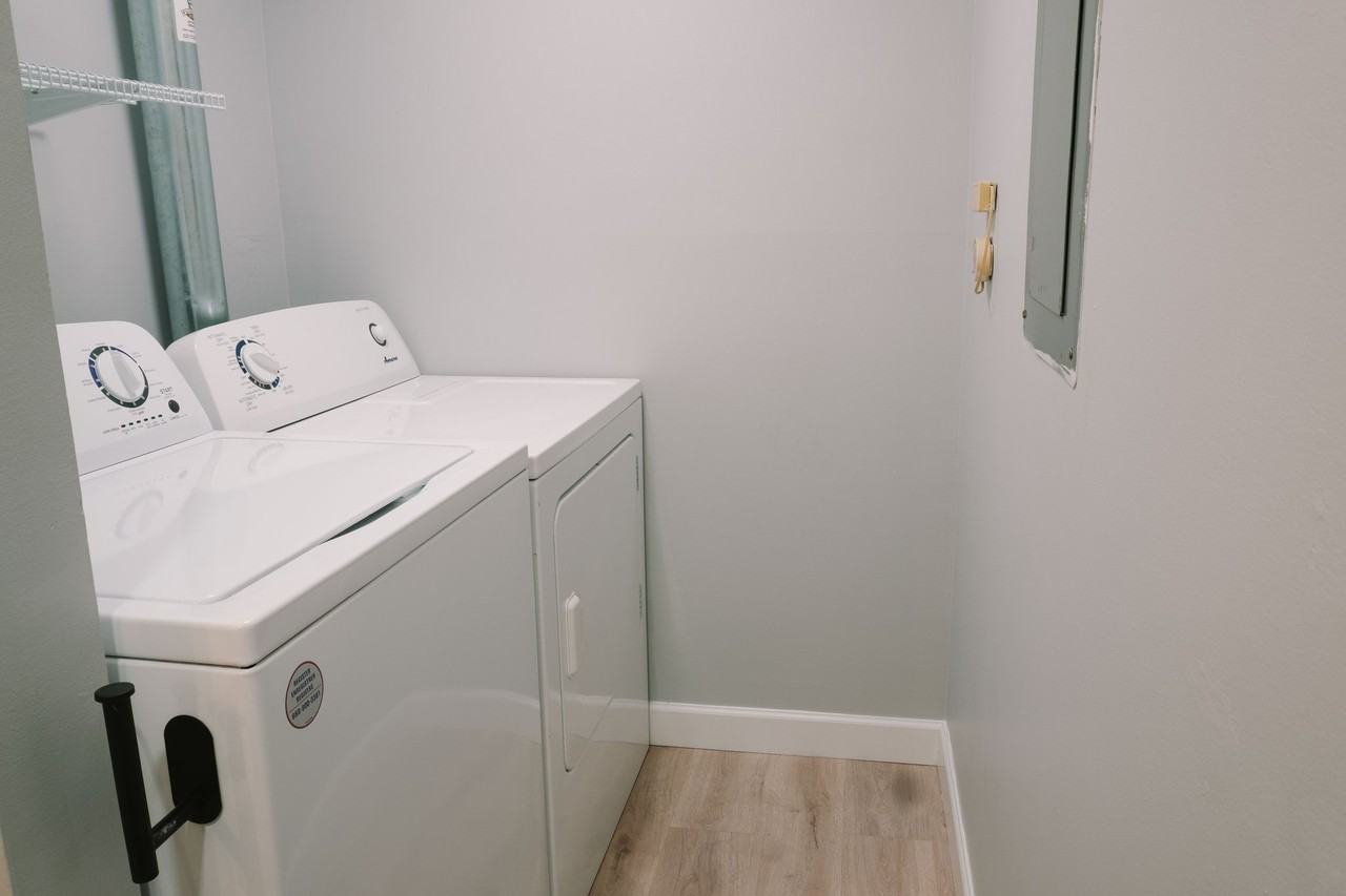 20 E Ridge Rd - Photo 7 of 20