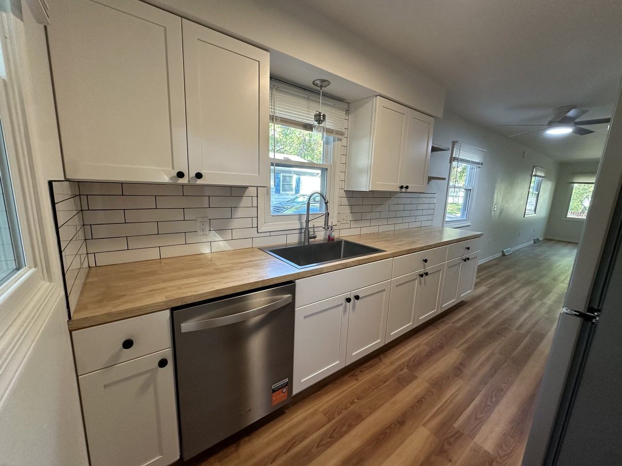 3923 Flamingo Ave Sw - Photo 4 of 19