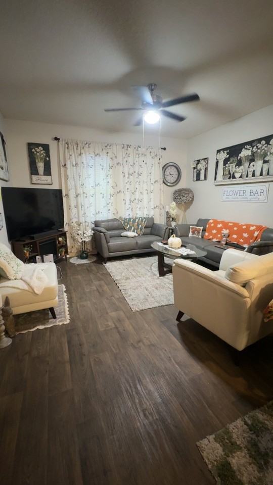 1455 Villa Juno Dr N - Photo 2 of 8