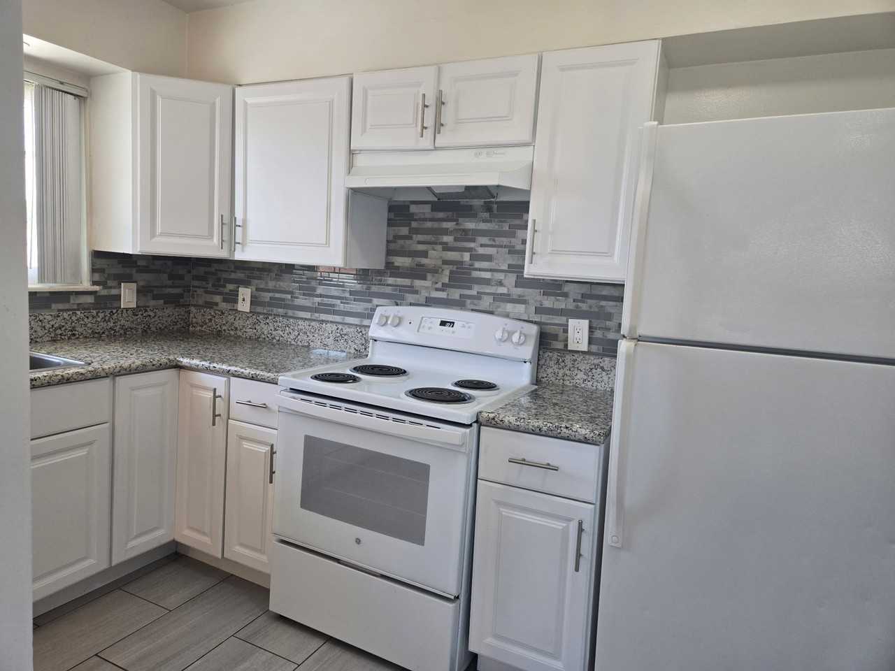 3848 Ferndale Ave #2 - Photo 4 of 13
