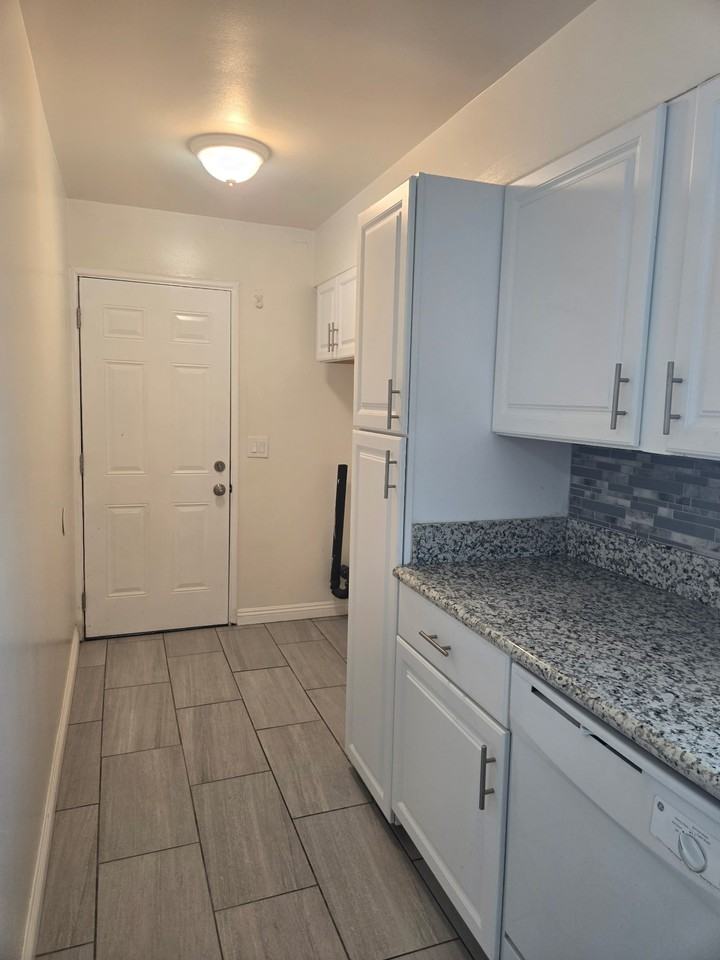 3848 Ferndale Ave #2 - Photo 5 of 13