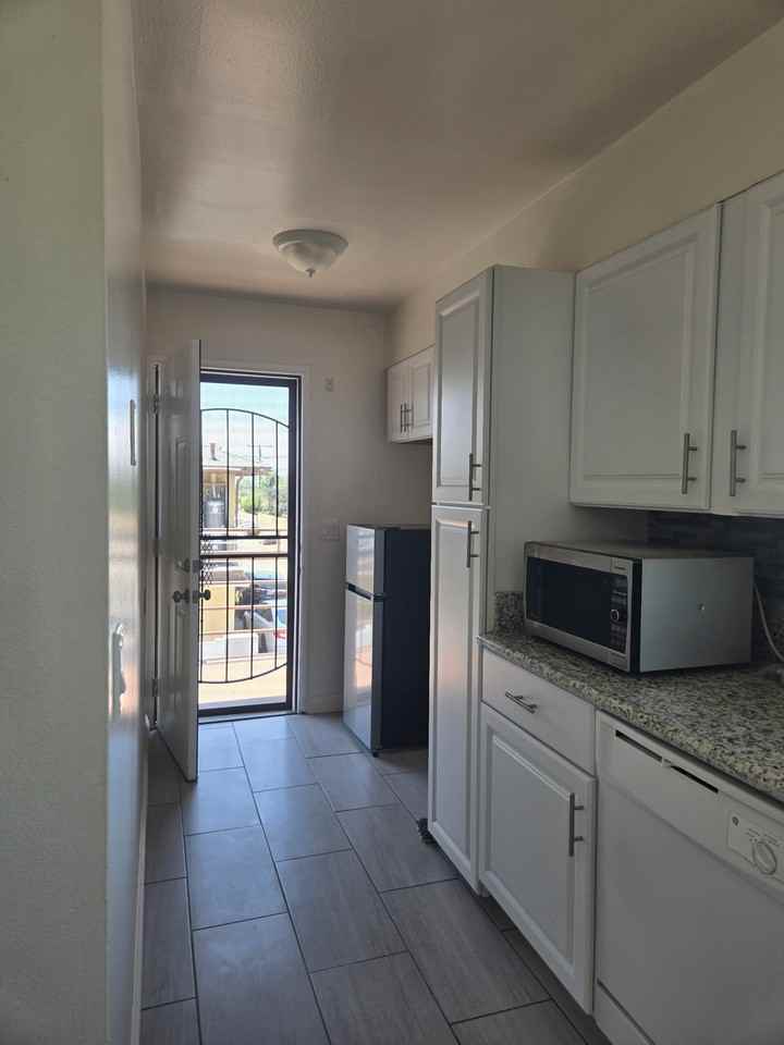 3848 Ferndale Ave #2 - Photo 6 of 13