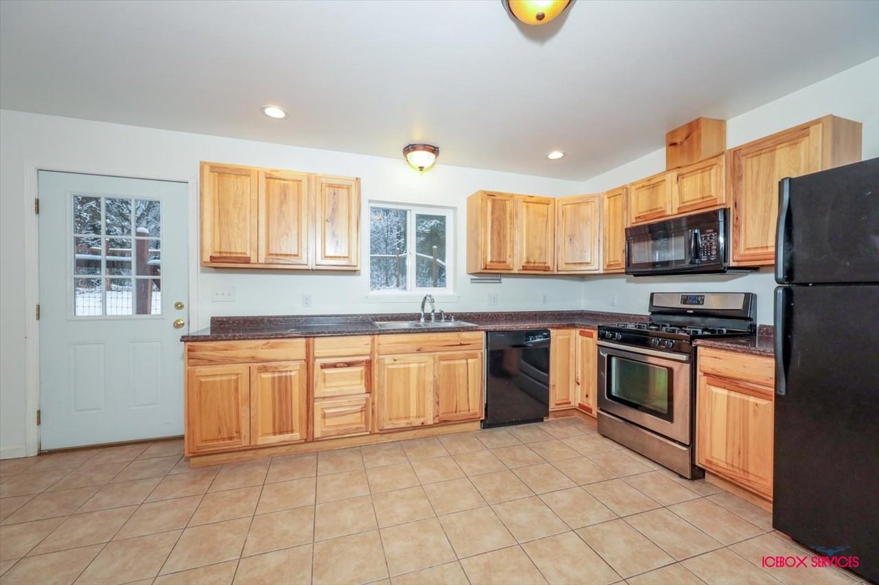 6100 E Chinook Ave #A - Photo 4 of 20