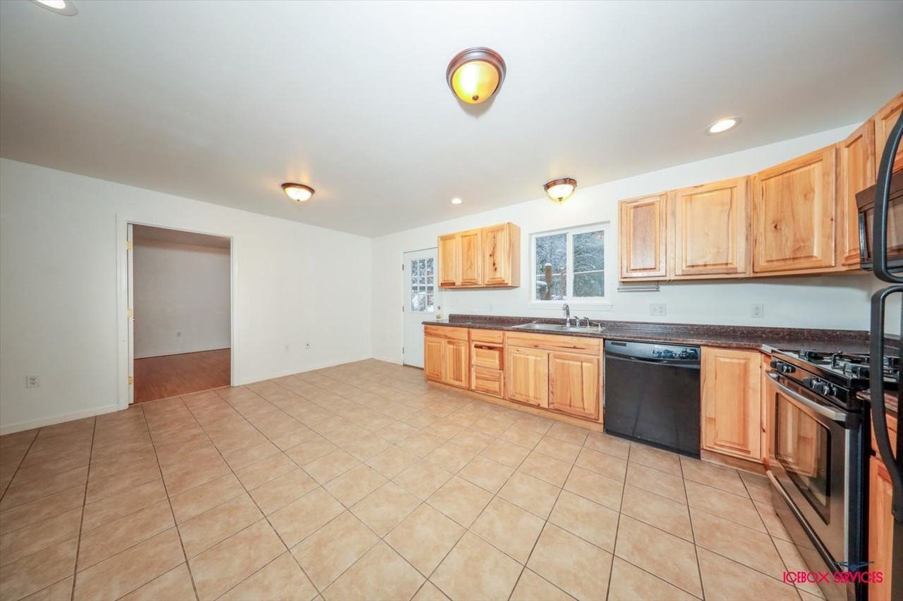 6100 E Chinook Ave #A - Photo 5 of 20
