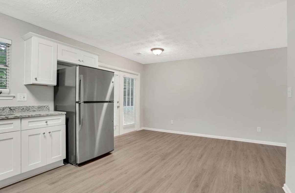 7012 Ironwood Dr - Photo 3 of 10