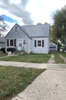 featured image of 121 E Vinyard St #DOWN