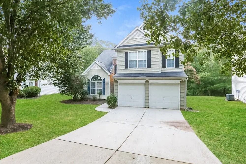 4032 Oak Forest Dr - Photo 4 of 9