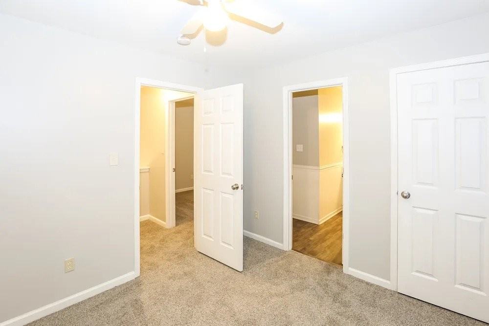4032 Oak Forest Dr - Photo 6 of 9