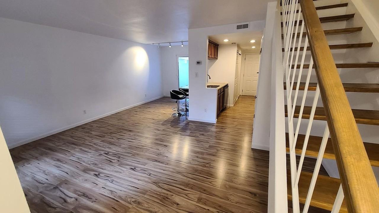 6004 S Willow Way - Photo 2 of 15