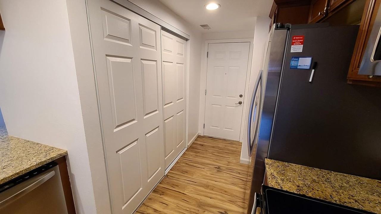 6004 S Willow Way - Photo 6 of 15